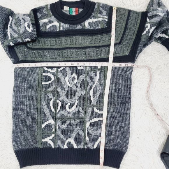 Italian Acrylic Wool Vintage knit sweater made in Italy Medium - Picture 13 of 16